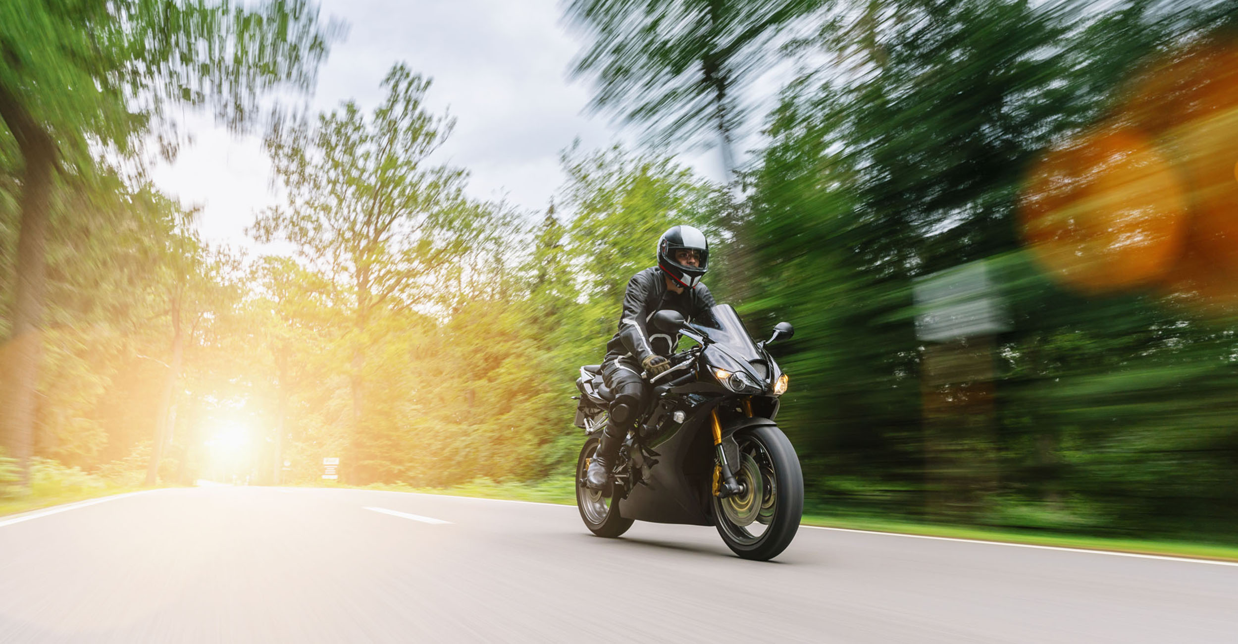 motorrad_fahren_01_2500x1300px